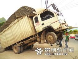 国产货车爬坡比赛视频,爬坡比赛精彩瞬间回顾